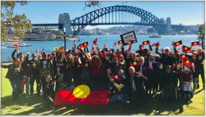 Crowd support to fly Aboriginal flag permanently on Harbour Bridge