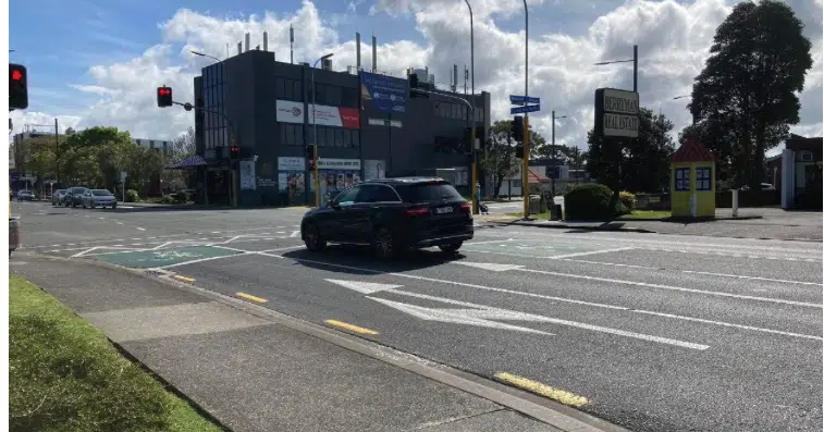 Woman stabbed in Auckland