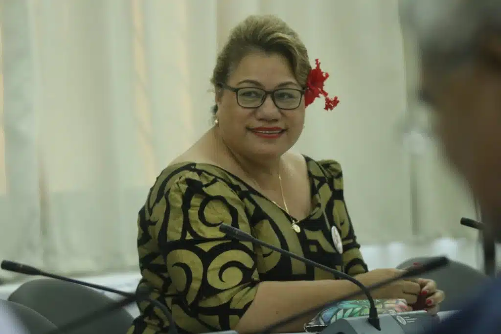 Hon Mulipola Anarosa Ale-Molioo