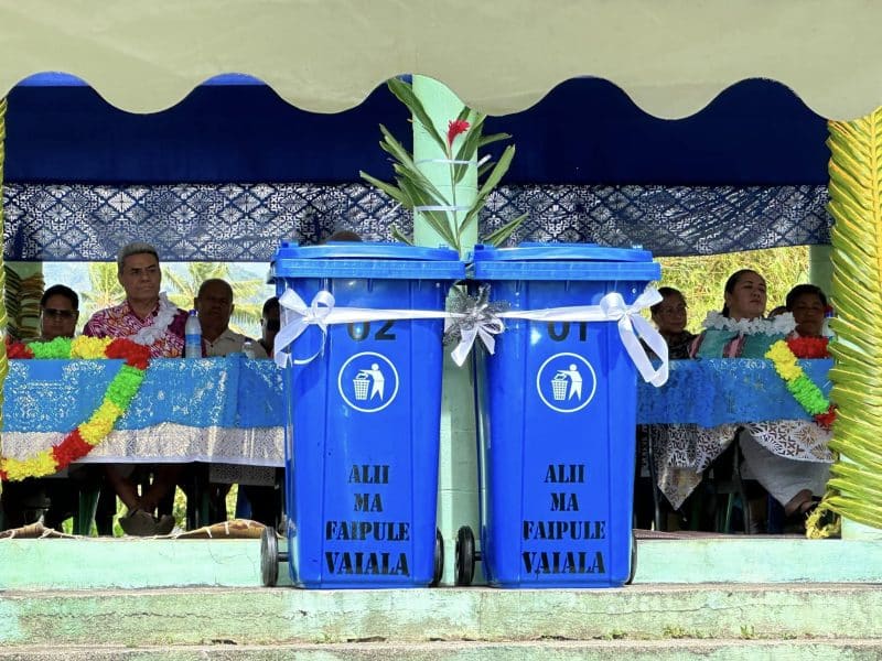 Rubbish Bins - Alii ma Faipule Vaiala