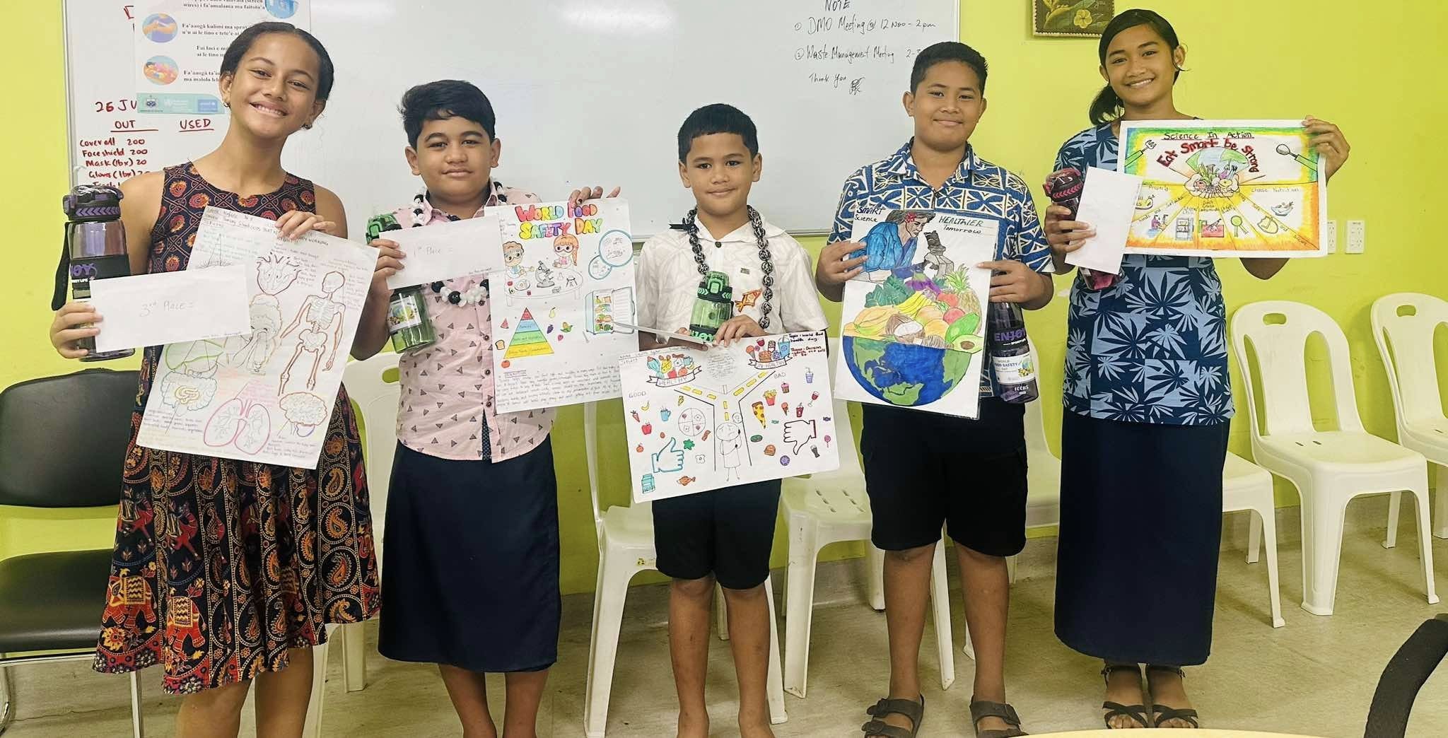 Five winners Postyer competition World Safety Food day