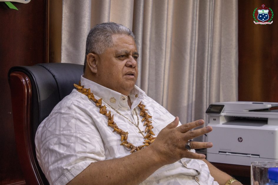 PM Hon Laaulialemalietoa Leuatea Polataivao Fosi Schmidt