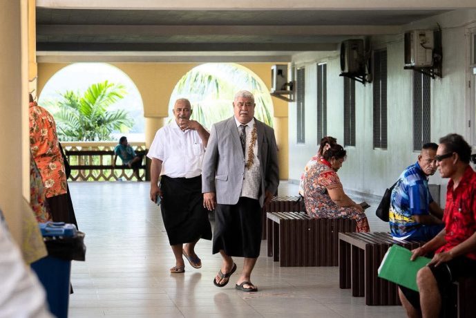 Hon. Fesola'i Apulu Tusiupu Tuigamala