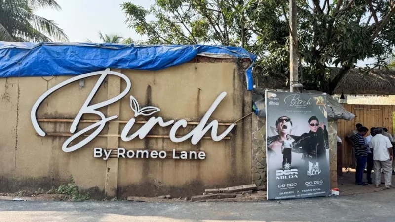 The nightclub is located in a busy tourist area.