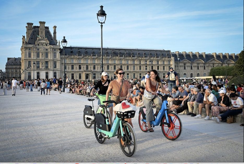 Paris has been ranked the top world city by data analytics company Euromonitor International.