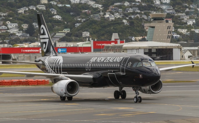 Air New Zealand strike notices changed union says short haul action may happen a week before Christmas.