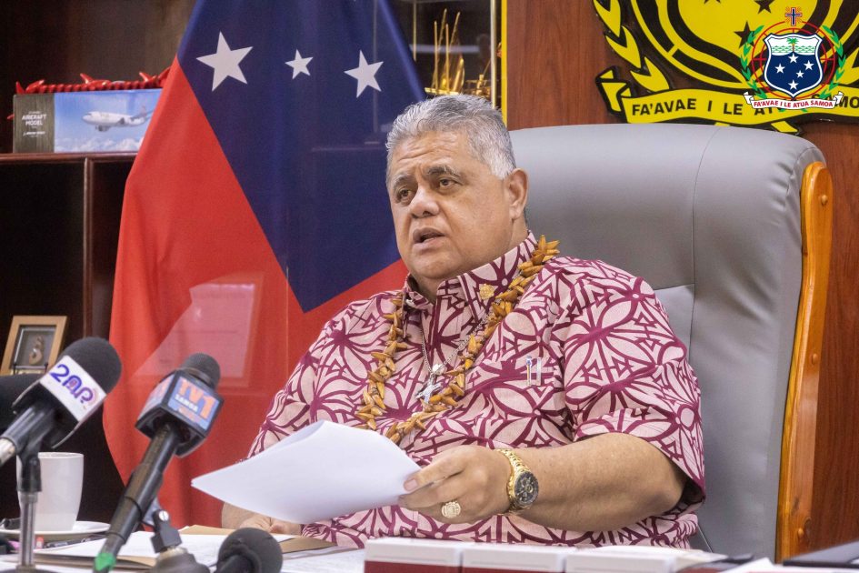 Hon PM Laaulialemalietoa Leuatea Polataivao Fosi Schmidt.
