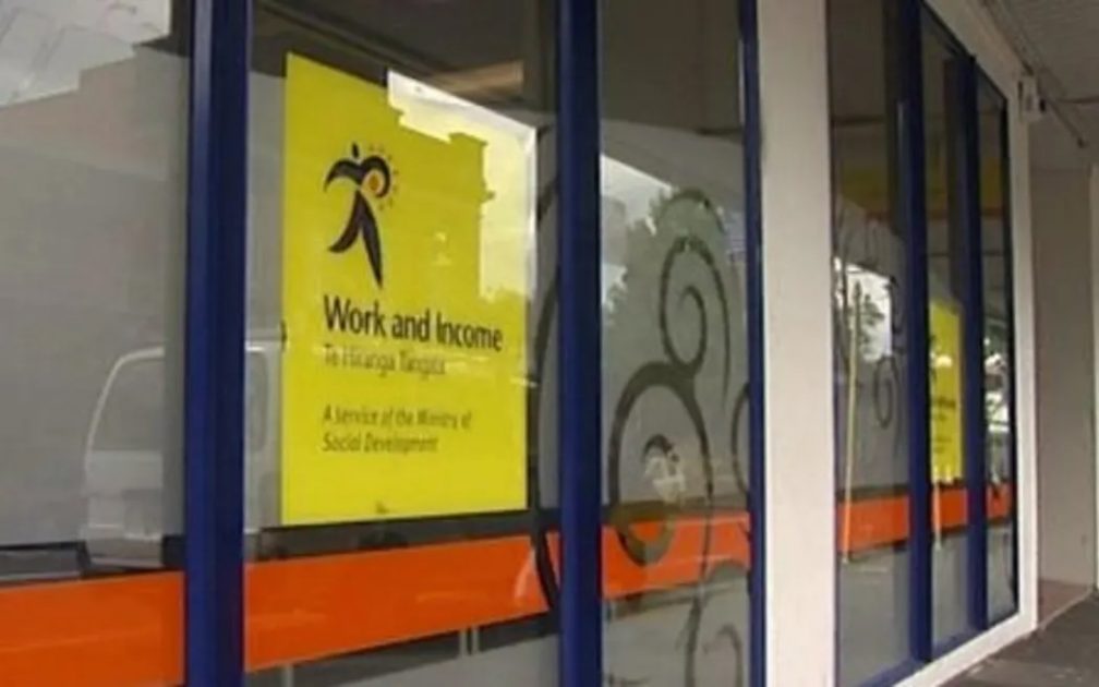 The number of security guards at Work and Income offices are being reduced throughout the country.