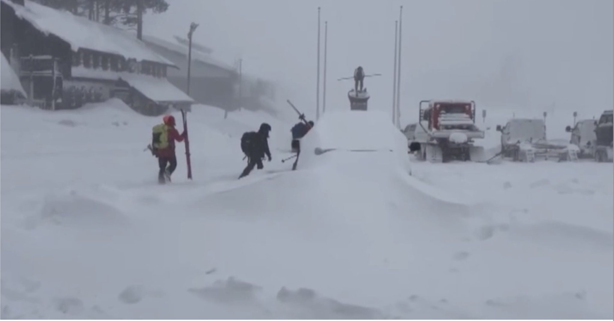 Watch- California hit by heavy snow as avalanche leaves skiers missing.