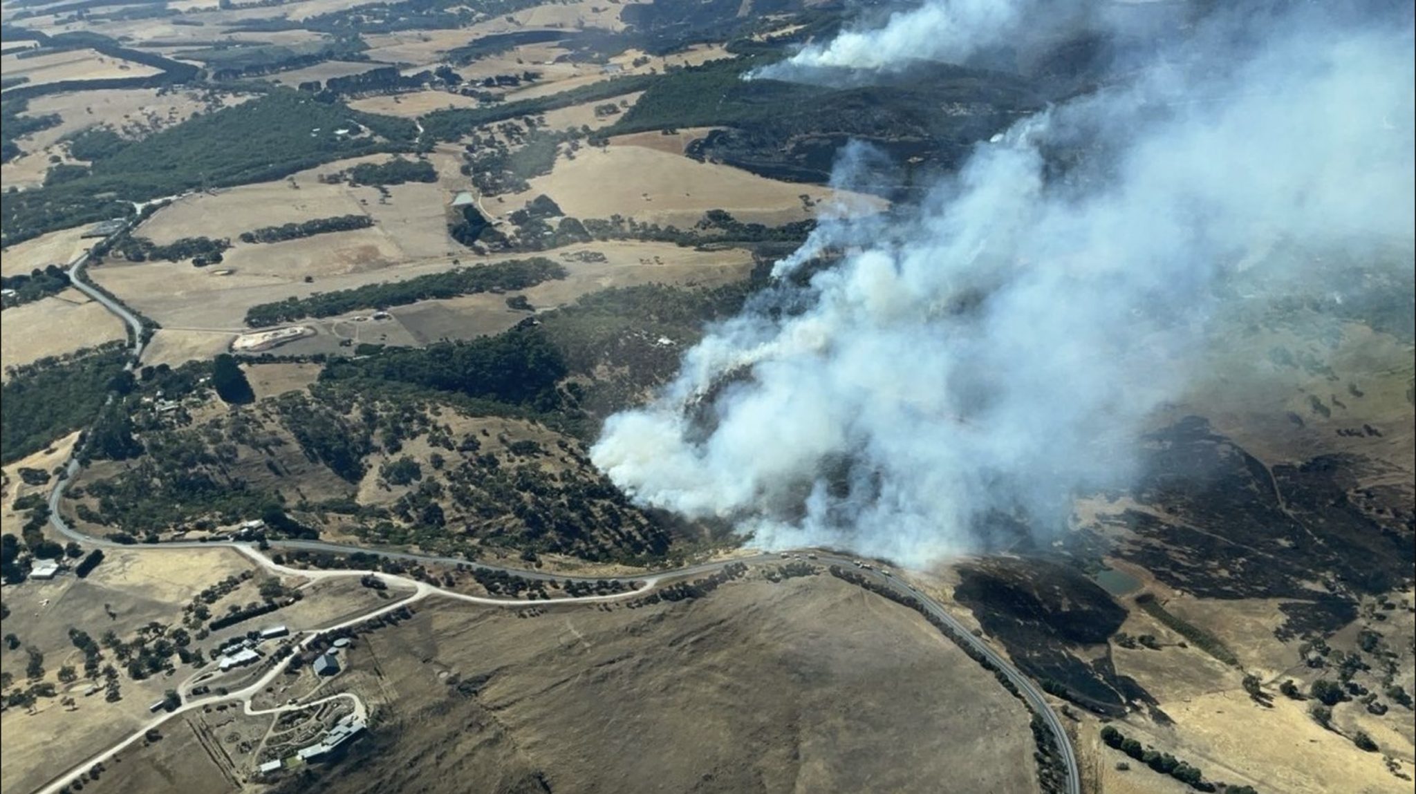 The SA Country Fire Service (CFS) is continuing to respond to the fire between Deep Creek National Park and Cape Jervis in the Fleurieu Peninsula of South Australia.