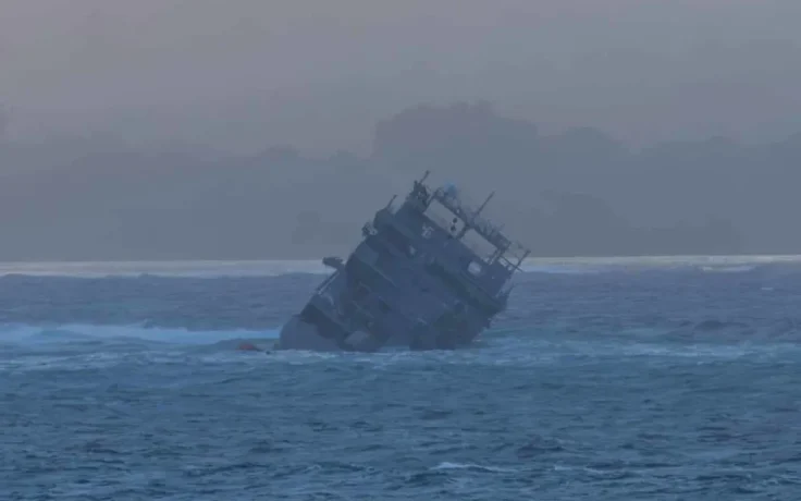 The HMNZS Manawanui, aground in Samoa.