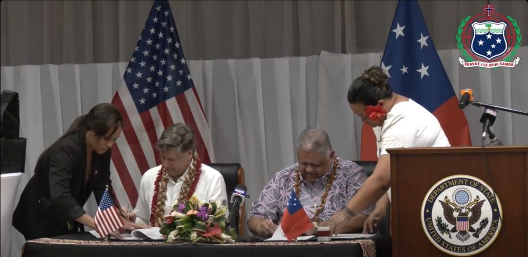 PM of Samoa with the Deputy Secretary of State