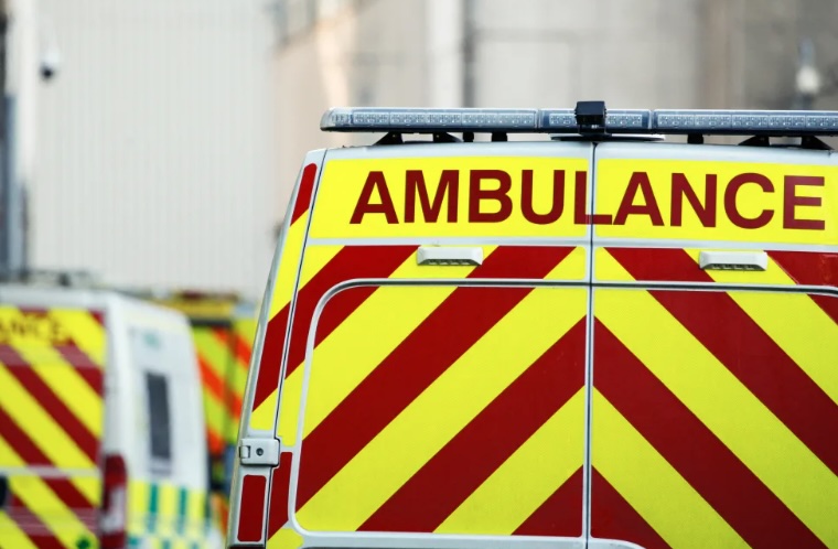 Graduate-paramedics-from-Wales-are-being-advised-to-apply-for-jobs-in-New-Zealand.