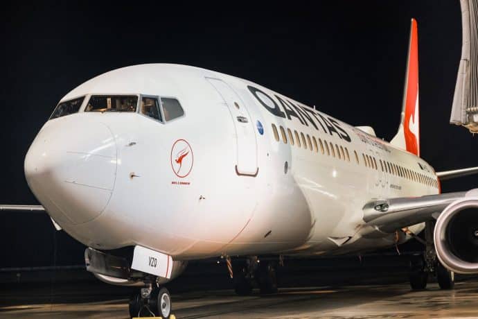 Qantas airline landing in Samoa