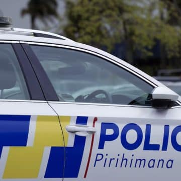 Snells Beach School notified police immediately after learning a stranger had offered a student lollies and tried to lure them into a van.
