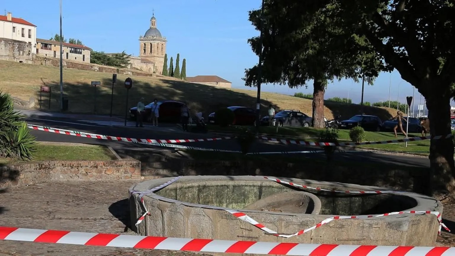Part of the Árbol Gordo fountain collapsed in Ciudad Rodrigo.