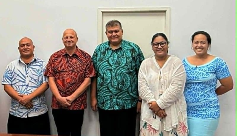 Sui o le IDEA lona 3 ma le 4 mai le itu taumatau o loo faia le su'esu'ega i le faaaogā o fesoota'iga faatekonolosi e palota mai ai i fafo tagatānuu o Samoa, ma sui o le ofisa o le Komisi o Faigāpalota.
